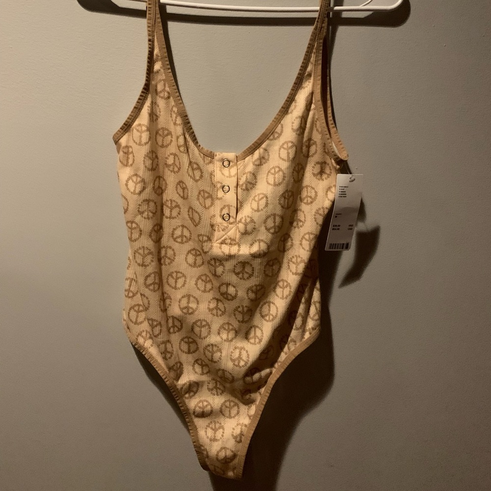 UO Snap front Bodysuit NWT
